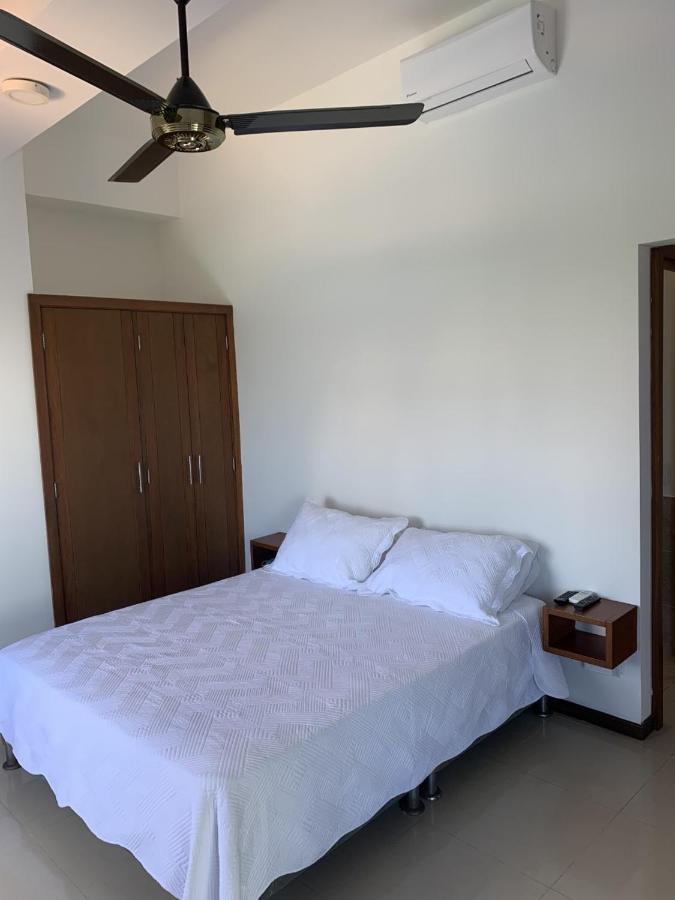 Apartamento Mirador Del Laguito Cartagena Exteriör bild